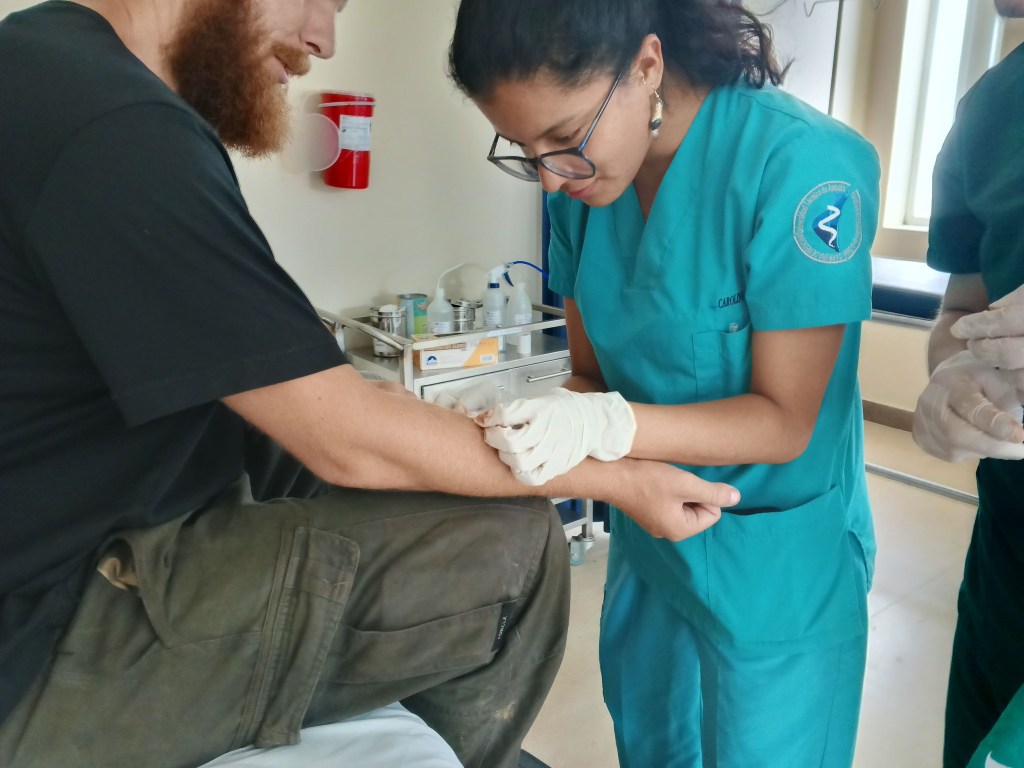 Ilyet még nem látott az amazóniai orvos: belém petézett egy légy, kiműtötték belőlem a&nbsp;parazitát